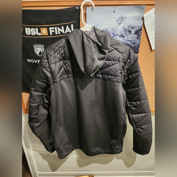 Terrex Adidas Jacket - Picture 4 of 13